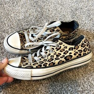 Cheetah print textured converse